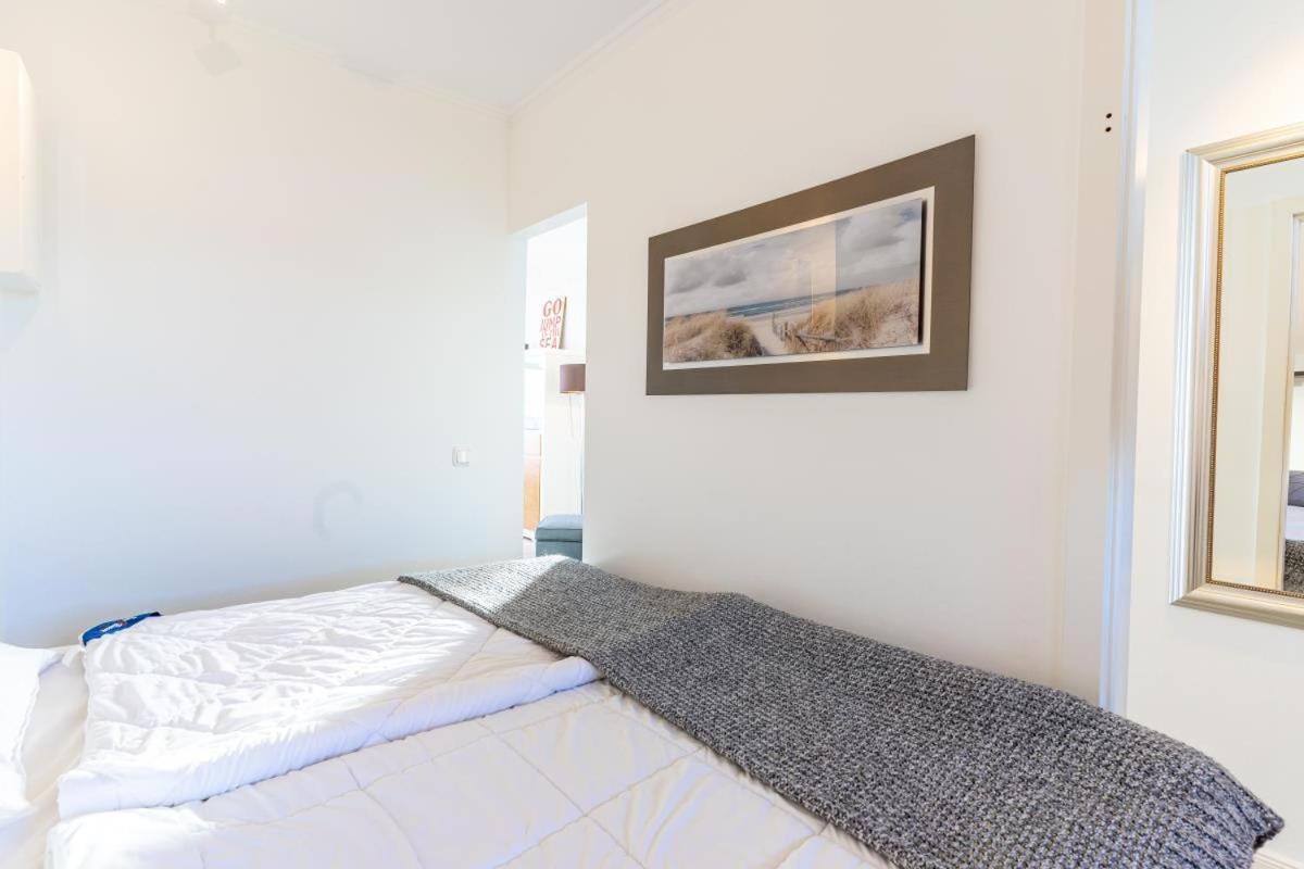 Scharbeutz 2- Zimmer- Luxus Apartment Mit Eigener Sauna Bagian luar foto
